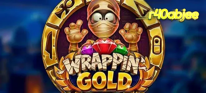 Wrappin’ Gold স্লট গেমের থিম এবং মিশরীয় পিরামিডের দৃশ্য